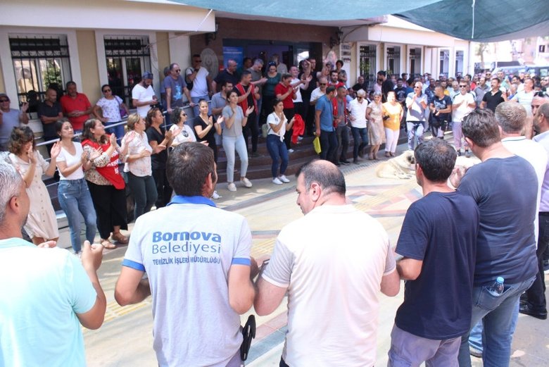 CHP’li Bornova Belediyesi’nde işçilerden iş bırakma eylemi