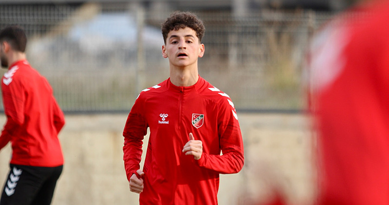 Fenerbahçe’ye transfer oldu! Genç oyuncu Karşıyaka’ya nefes aldırdı