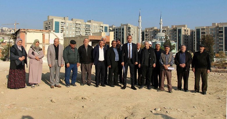 Karabağlar’da kentsel dönüşüm mağdurlarından Kılıçdaroğlu ve Soyer’e tepki: Verdikleri sözleri tutmadılar