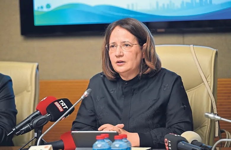 100 bin kişilik dev zirve