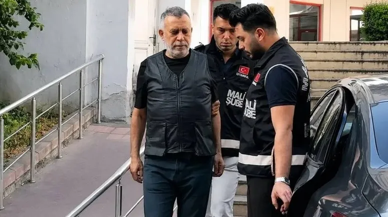 depremzede-vatandaslar-isyan-etti-haluk-levent-kadar-onu-parlatanlar-da-suclu-1784441423899.jpeg