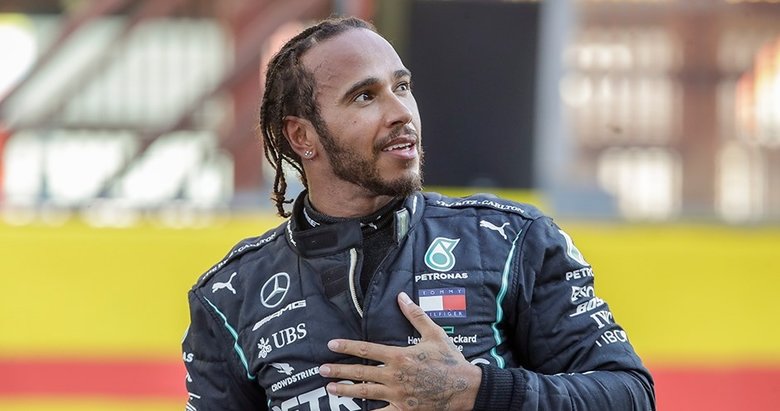 Hamilton 2 yıl daha Mercedes’te