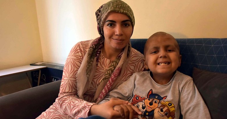 Kanser tedavisi gören minik Ferzende’nin yeni yıl dileği