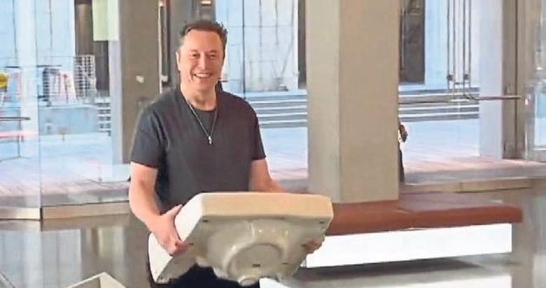 Elon Musk Twitter’a elinde lavaboyla geldi