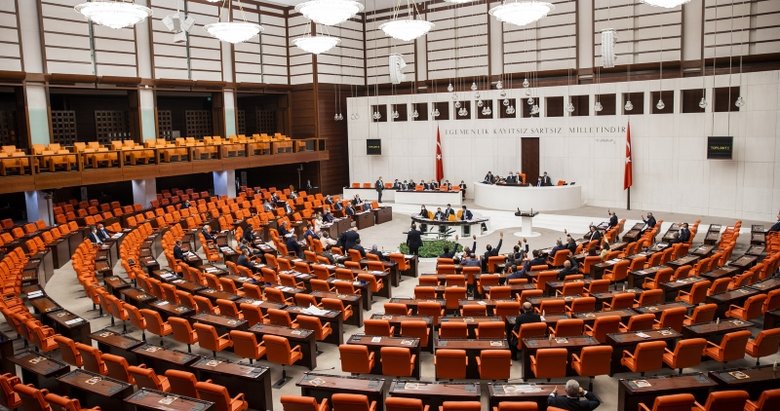 Son dakika: AK Parti 5. Yargı Paketi’ni Meclis Başkanlığı’na sunuyor
