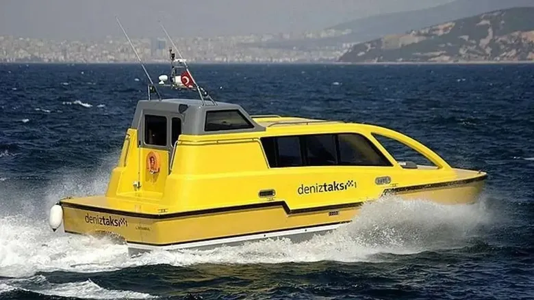 deniz-otobusu-izmir-korfezinde-1792870196409.png