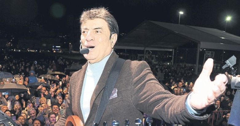 İzmir’de Coşkun Sabah ve Bengü rüzgarı