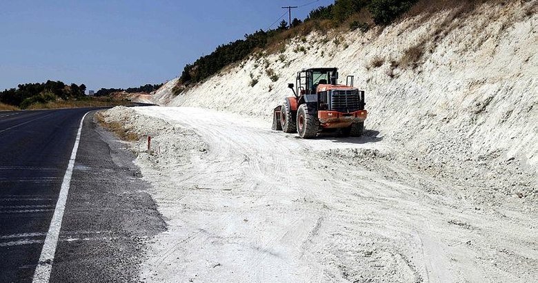 Gördes-Akhisar yolu 3 yıl içinde tamamlanacak