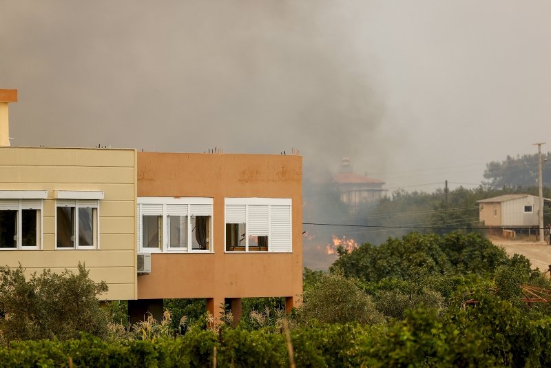 Manavgat’ta büyük yangın! Bakan Pakdemirli son bilgileri paylaştı