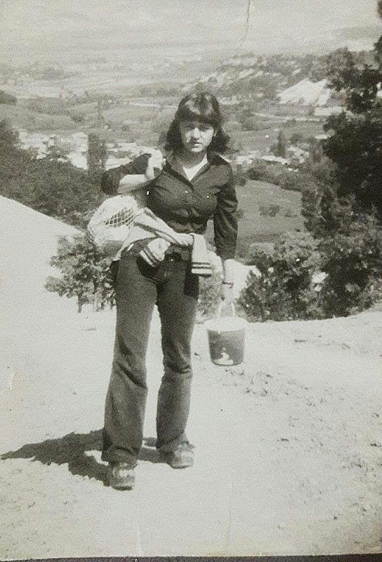 Ağlayarak ayrıldığı köye 49 yıl sonra geri döndü! Emekli öğretmenden okuluna vefa ziyareti