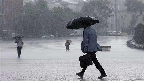 son-dakika-16-il-ici-alarm-zilleri-caldi-saganak-ve-ruzgar-ayni-anda-vuracak-16-il-ici-alarm-zilleri-caldi-izm-1778772940777.jpeg