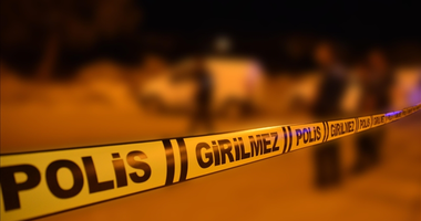 Montaj yapan işçi beton zemine düşerek öldü