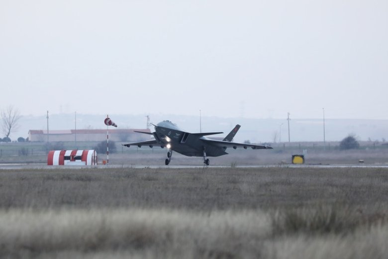 Selçuk Bayraktar: Kızılelma 2’inci uçuş testini başarıyla tamamladı