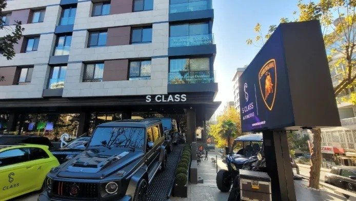 Bağdat Caddesi’ndeki o oto galeri bir gecede boşaldı! Dudak uçuklatan milyarlık vurgun iddiası!