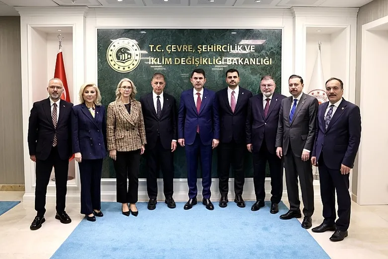 izmir-icin-ankara-mesaisi-1792040206689.jpeg