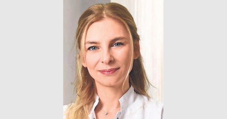 Güneş ve havuzda gözlük kullanmak şart