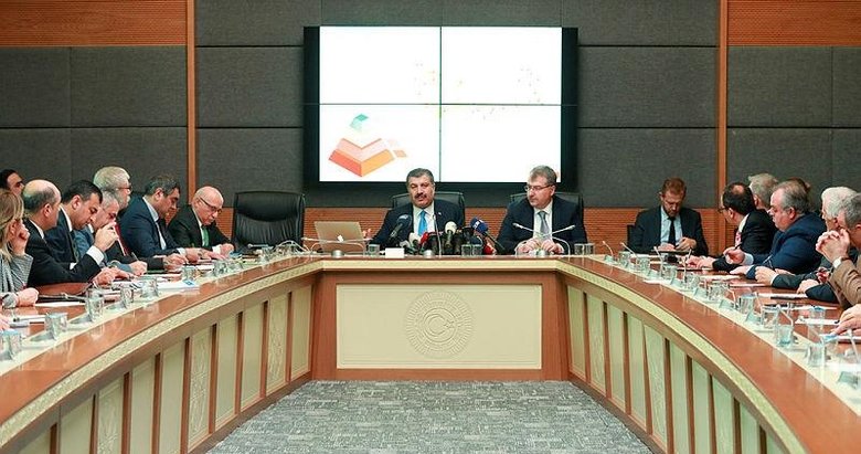 Koronavirüs Bilim Kurulu’ndan Bakan Fahrettin Koca başkanlığında kritik toplantı