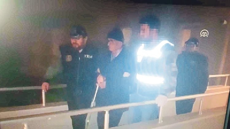 FETÖ’nün sağ kolu İzmir’de yakalandı