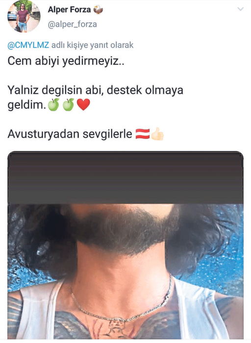 Cem Yılmaz esprileri ’meme’ yaptı!