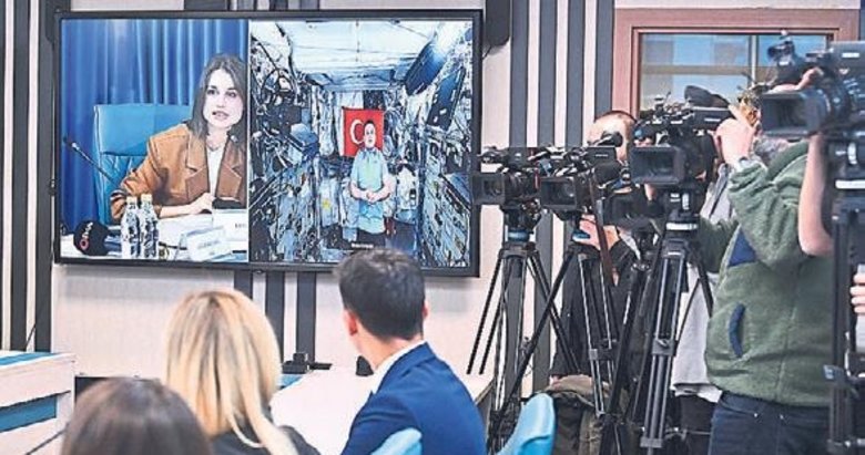 Alper Gezeravcı uzaydan gazetecilerle sohbet etti