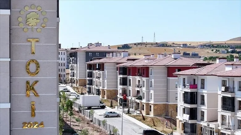 ev-hayali-kuranlara-mujde-yuzde-10-pesinat-ve-240-ay-vade-ile-konut-seferberligi-1787033970132.jpg
