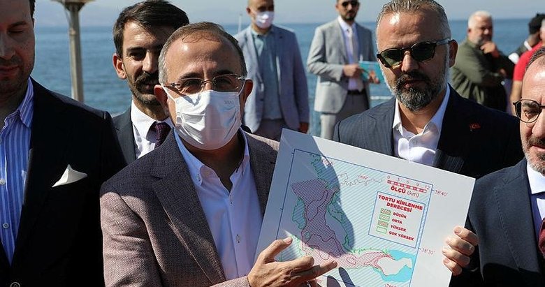 Sürekli’den Başkan Soyer’in İzmir Körfezi vaatlerine ilişkin eleştiri yağmuru