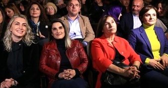 Tanısaydı o da seni sevmezdi