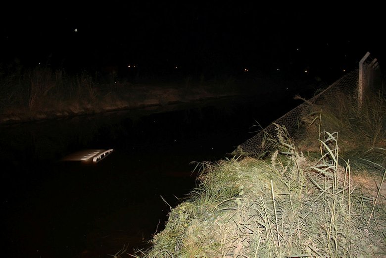 Aydın’da kamyonet kanala uçtu: 2 yaralı