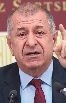 Enkaz altında kalan sosyal medya