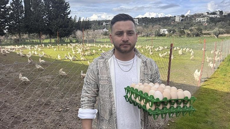 Bodrumlu genç girişimciden örnek başarı! Devlet desteğiyle tavuk çiftliği kurdu