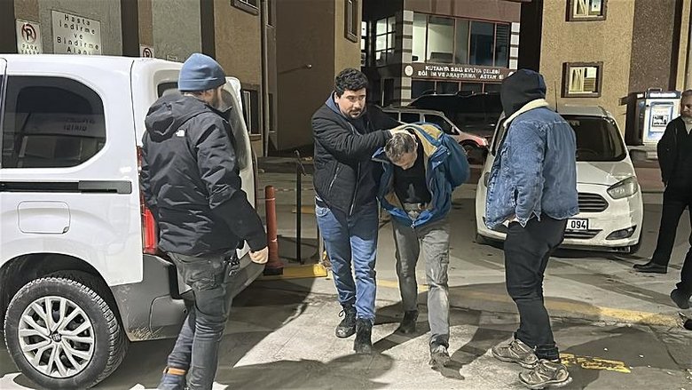 Tornavidalı vahşet! Eşini 18 yerinden yaraladı