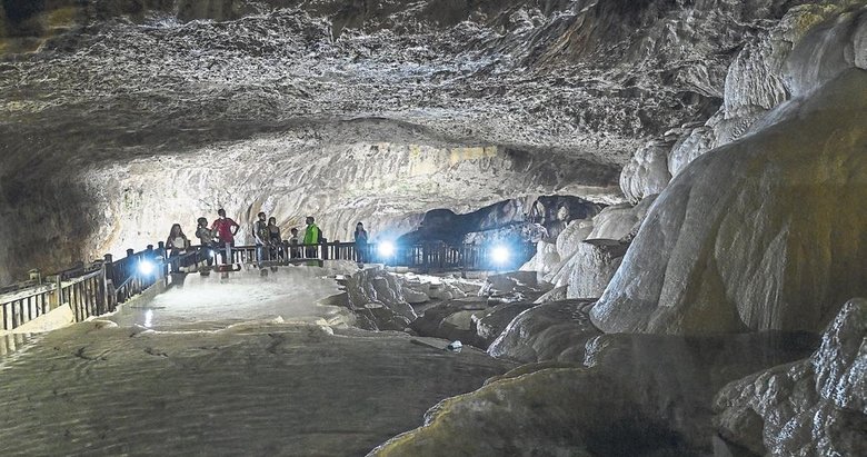 Yerin altındaki Pamukkale ‘Kaklık Mağarası’