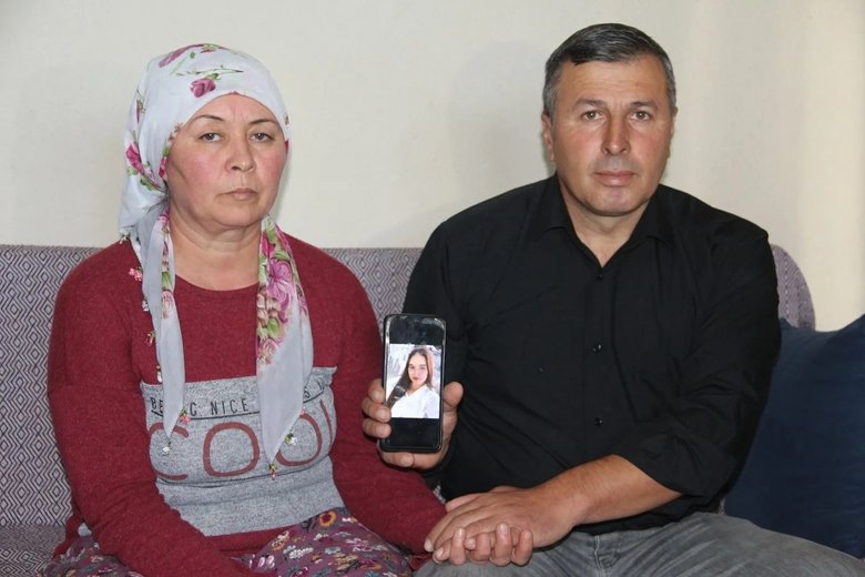 ailesi-dort-gozle-haber-bekliyor-10-gundur-kimse-haber-alamiyor-ne-olursa-olsun-arkasindayiz-1761849886682.jpeg