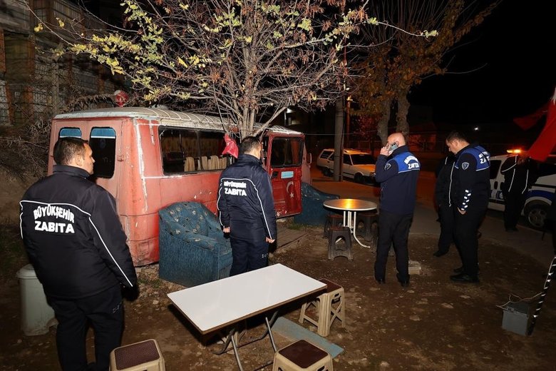 Denizli’de halk sağlığını tehlikeye atan seyyar satıcılara denetim