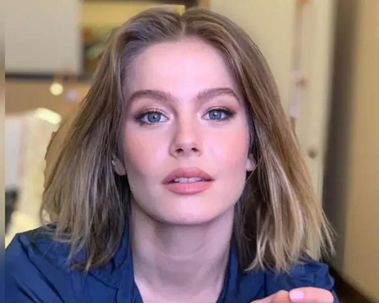 burcu-biricik-gozyaslarini-tutamadi-sebebi-ortaya-cikti-esi-emre-yetkin-teselli-etti-1790431825939.png