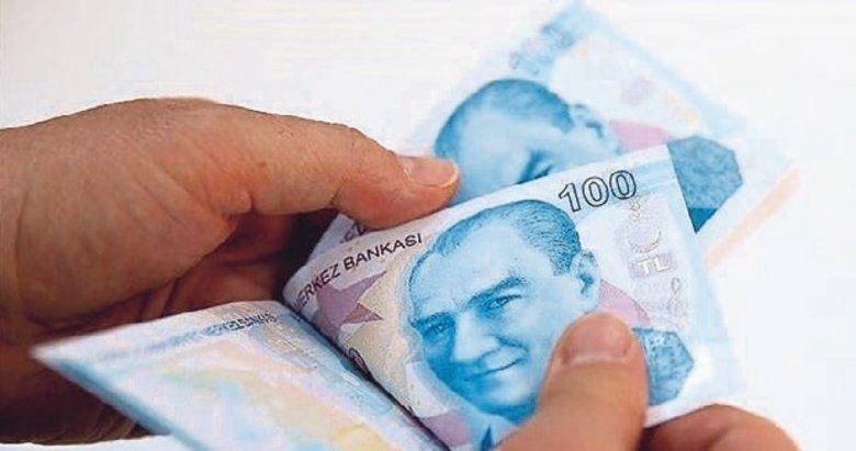 Türk lirasıyla dış ticaret 4 ayda 500 milyar lirayı aştı