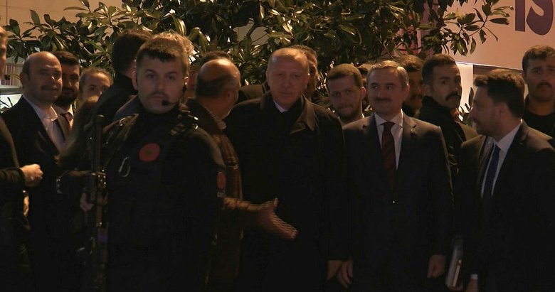 Başkan Erdoğan AK Parti İl Başkanlığı’ndan ayrıldı