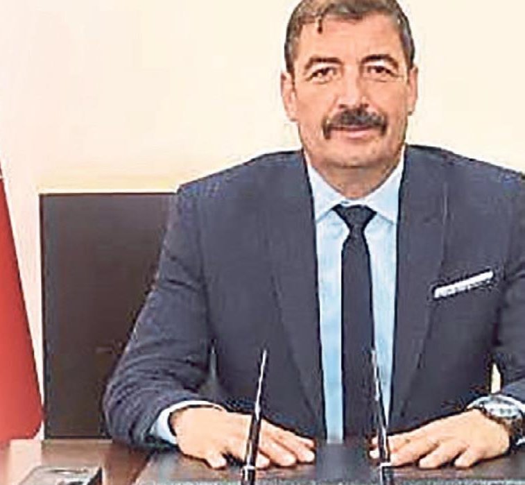 Kula’da skandal olay: Makamında adam dövdürdü