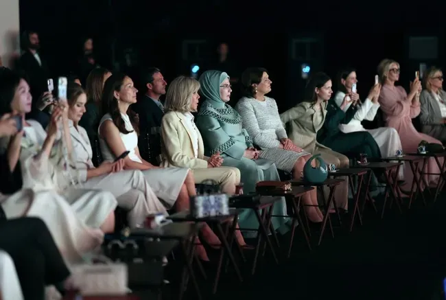Emine Erdoğan, NATO liderlerinin eşlerini ağırladı