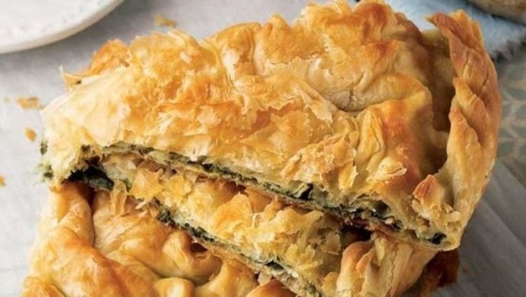 Dillere destan Arnavut böreği nasıl yapılır? İşte en kolay Arnavut böreği tarifi!