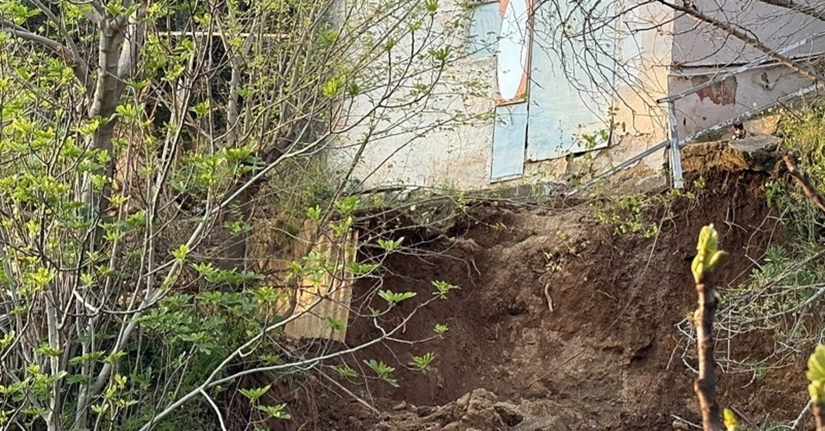 Aydın'da toprak kayması nedeniyle 3 ev tahliye edildi!