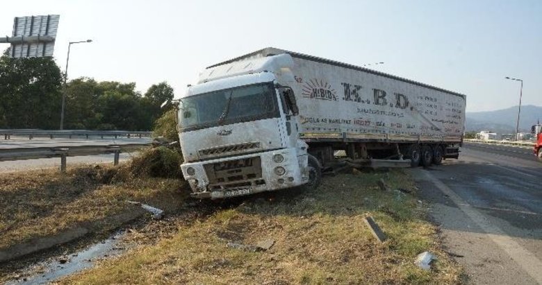Aydın’da 5 dakikalık yağış kaza getirdi: 1 yaralı