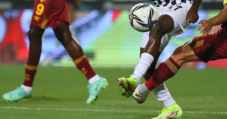 Adanaspor - Göztepe ve Altay - Boluspor maçlarının hakemleri belli oldu