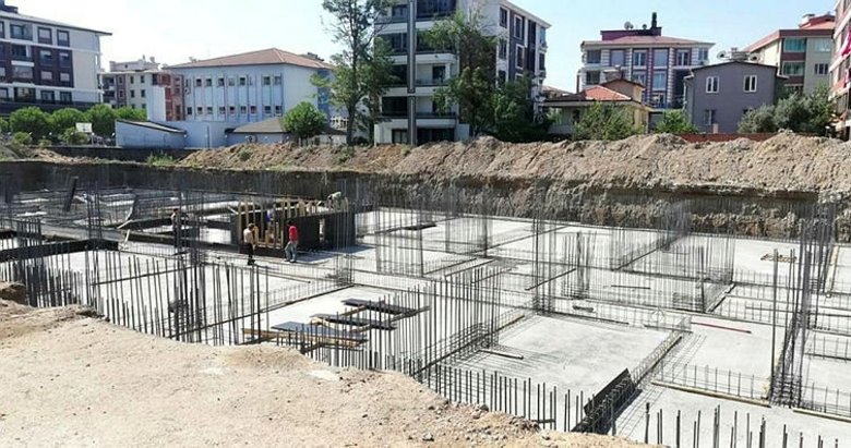 Edremit hükümet konağı hızla yükseliyor