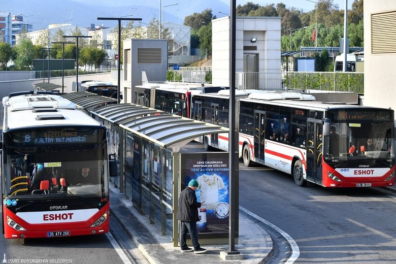 eshottan-izmirlilere-duyuru-otobus-hareket-saatlerinde-guncelleme-1779093595926.jpeg