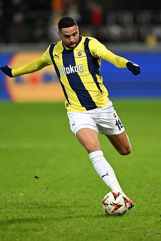 Fenerbahçe, golcüleriyle üst tura çıktı