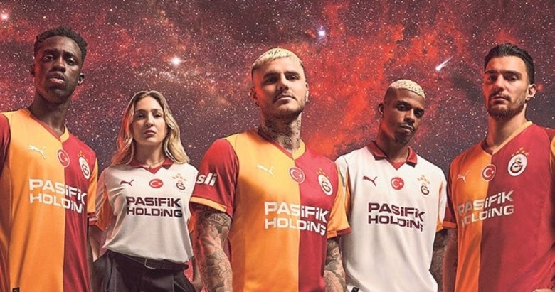 Galatasaray yeni sezon formalarını tanıttı