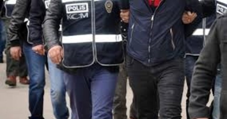 İzmir merkezli FETÖ operasyonunda 13 şüpheliye gözaltı kararı