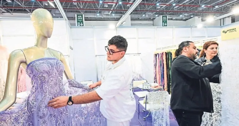 İzmir’de moda rüzgarı