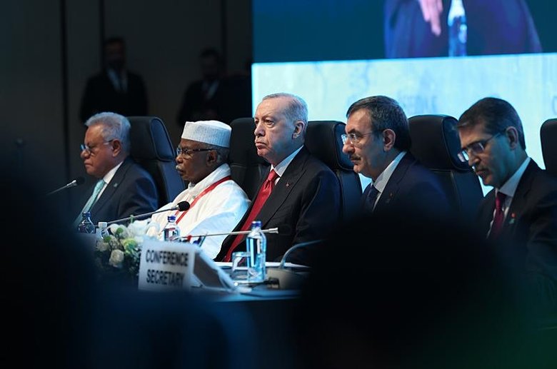 Başkan Erdoğan: İsrail ile ticari ilişkileri tamamen durdurduk